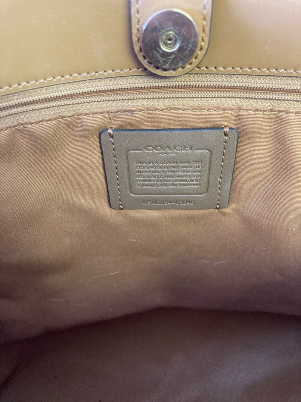 Coach City Tote Bag With Lipstick Print (OKPM-04-056) - Picture 11 of 15
